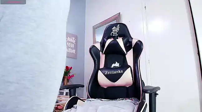 RebeccaSexx online show from 01/06/25, 08:18