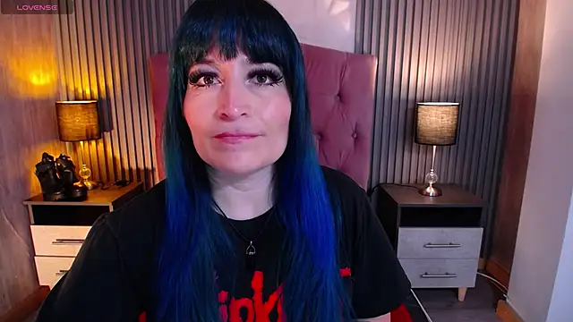 alicia moom online show from 05/01/26, 08:02