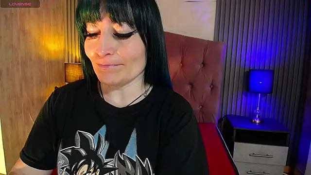 alicia moom online show from 05/05/26, 07:33