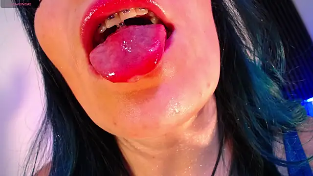 alicia moom online show from 05/12/26, 07:22