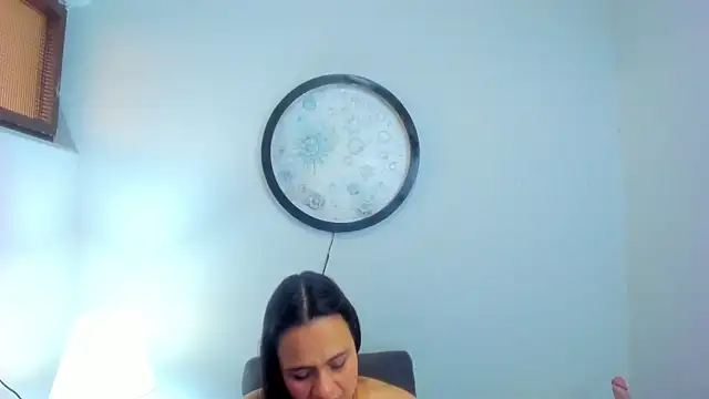 Snapshot of Gabisaenz chatting on 01/18/25, 03:59 Gabisaenz online show from 01/18/25, 03:59