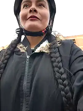 bellapaty online show from 10/22/25, 06:57