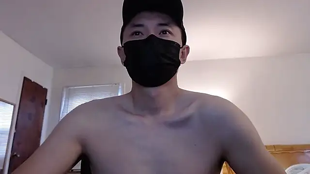 Snapshot of twbobo00715 chatting on 12/19/25, 03:30 twbobo00715 online show from 12/19/25, 03:30