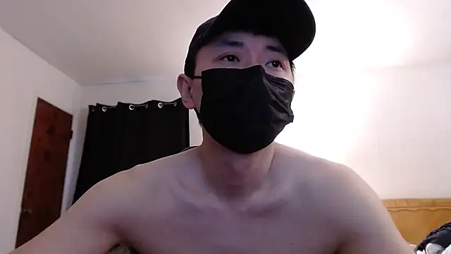 Snapshot of twbobo00715 chatting on 03/06/26, 04:36 twbobo00715 online show from 03/06/26, 04:36