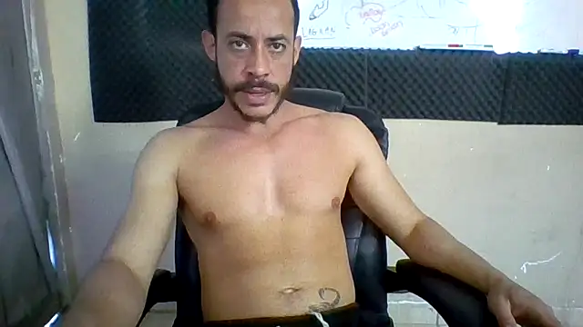 Snapshot of MachoScorpionCaralho chatting on 09/11/25, 12:49 MachoScorpionCaralho online show from 09/11/25, 12:49