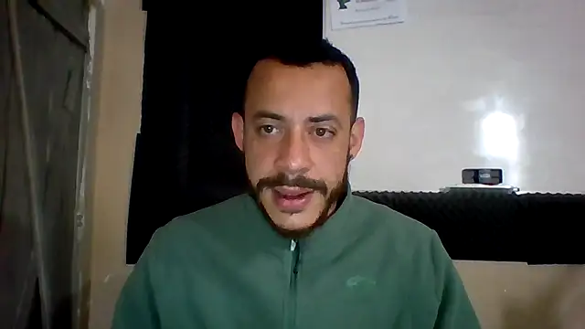 Snapshot of MachoScorpionCaralho chatting on 09/27/25, 12:43 MachoScorpionCaralho online show from 09/27/25, 12:43