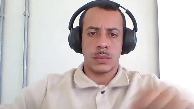 Snapshot of MachoScorpionCaralho chatting on 05/29/26, 12:03 MachoScorpionCaralho online show from 05/29/26, 12:03