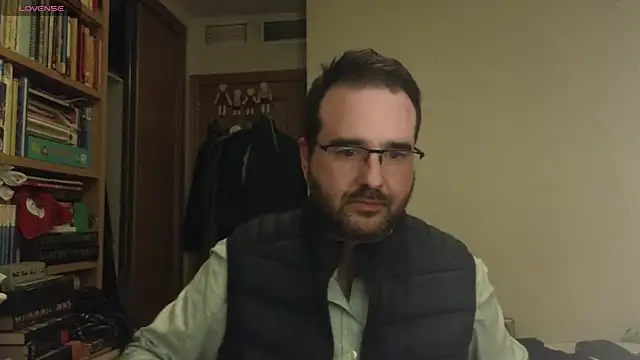 curiosillo83 online show from 03/10/25, 10:24