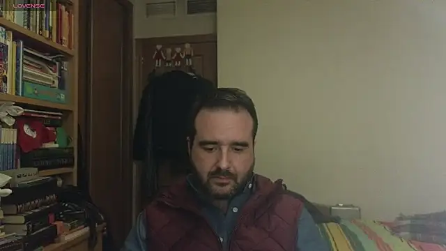 curiosillo83 online show from 03/13/25, 06:23