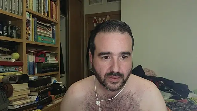 curiosillo83 online show from 10/23/25, 02:44