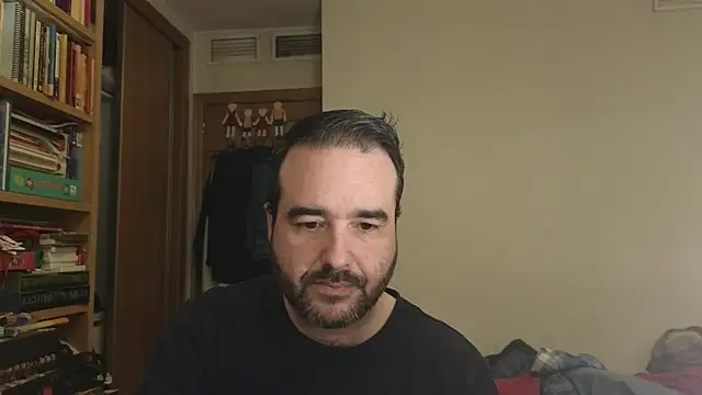 curiosillo83 online show from 11/22/25, 04:39