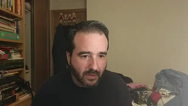 curiosillo83 online show from 11/28/25, 02:53