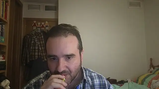 curiosillo83 online show from 05/11/26, 06:27