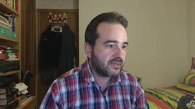 curiosillo83 online show from 06/01/26, 02:30