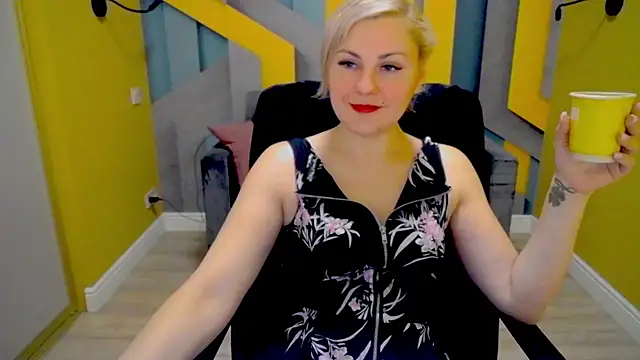Candy Long online show from 12/03/24, 10:17