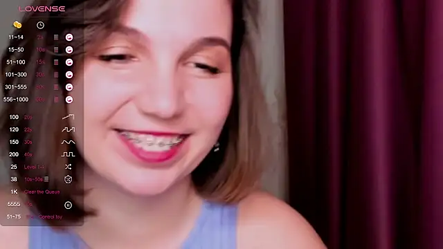 KindHazelHere  online show from 02/25/25, 09:20