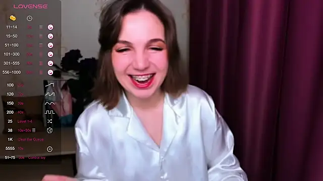 KindHazelHere  online show from 03/05/25, 04:13