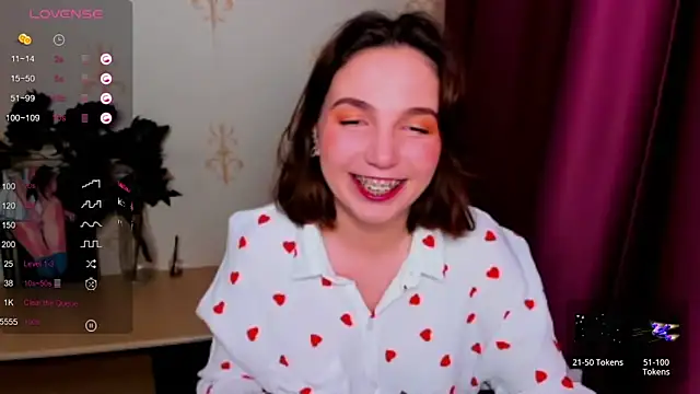 KindHazelHere  online show from 09/08/25, 08:19