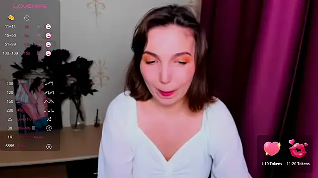 KindHazelHere  online show from 09/10/25, 05:13