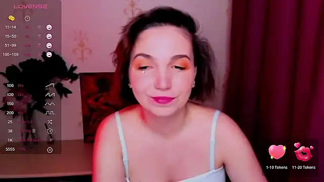 KindHazelHere  online show from 10/19/25, 08:15