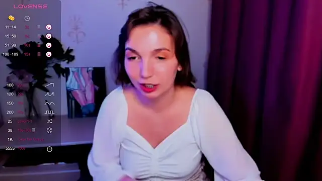 KindHazelHere  online show from 10/21/25, 09:15