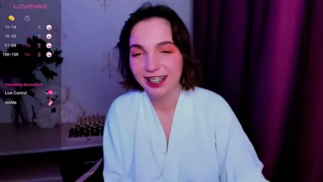 KindHazelHere  online show from 11/29/25, 12:19