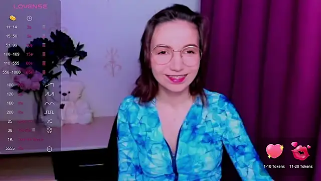 KindHazelHere  online show from 05/18/26, 06:14
