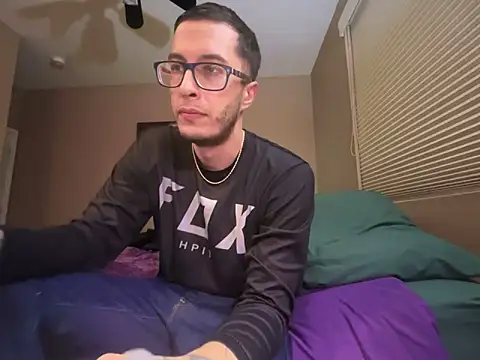 Snapshot of Bwcjoshbanks chatting on 11/22/25, 04:11 Bwcjoshbanks online show from 11/22/25, 04:11