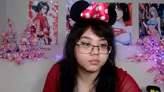 Snapshot of Moertomlly chatting on 05/24/26, 04:06 Moertomlly online show from 05/24/26, 04:06