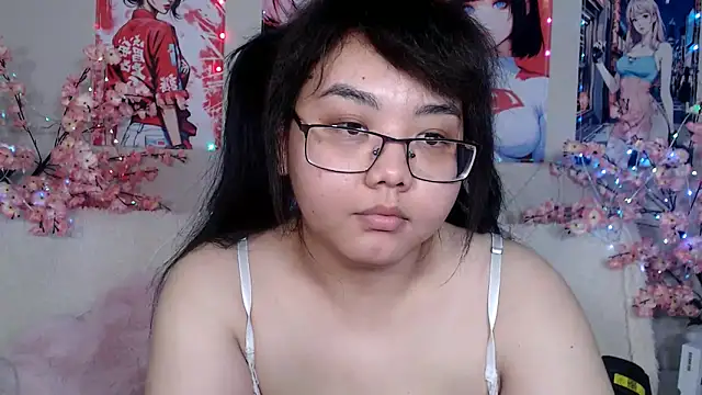 Snapshot of Moertomlly chatting on 06/02/26, 06:15 Moertomlly online show from 06/02/26, 06:15