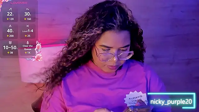  nickypurple  online show from 02/03/25, 12:25