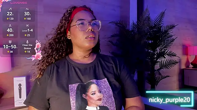  nickypurple  online show from 02/04/25, 12:11