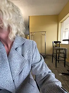 TiffaneyLove online show from 03/20/25, 03:14