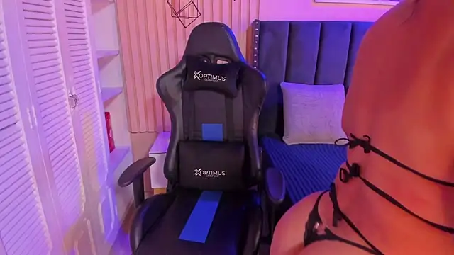 ashlye miller  online show from 01/10/25, 03:39