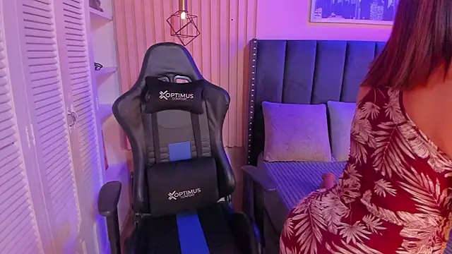 ashlye miller  online show from 02/13/25, 04:22