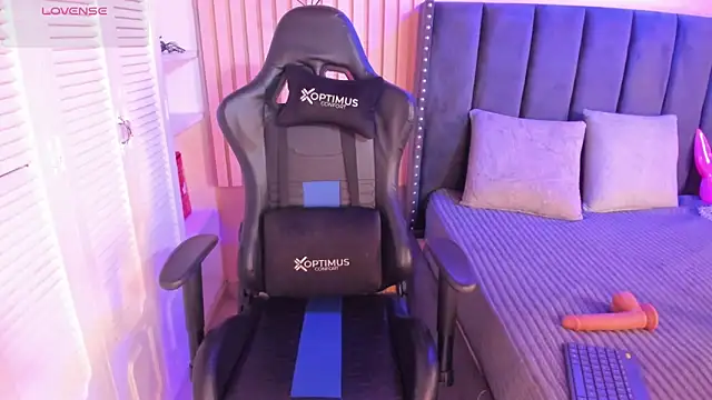 ashlye miller  online show from 02/19/25, 03:50