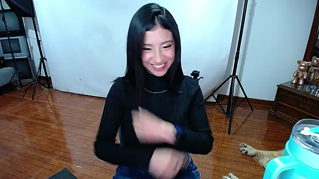 Snapshot of _holy_1 chatting on 01/08/25, 04:23 holy 1 online show from 01/08/25, 04:23