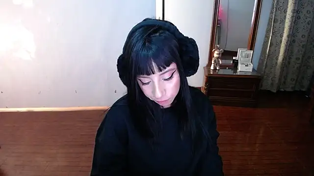 Snapshot of _holy_1 chatting on 02/15/25, 03:09 holy 1 online show from 02/15/25, 03:09