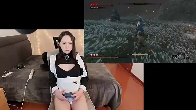 Snapshot of liliwang03 chatting on 12/29/24, 04:40 liliwang03 online show from 12/29/24, 04:40