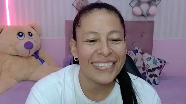 mature martina online show from 11/21/25, 05:33