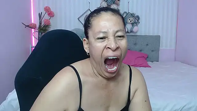 mature martina online show from 05/03/26, 11:05
