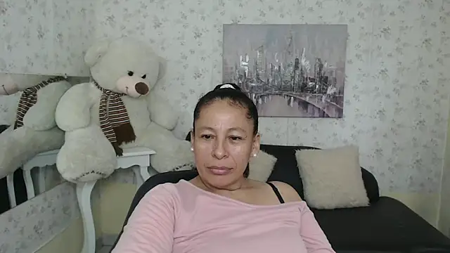 mature martina online show from 05/13/26, 09:22