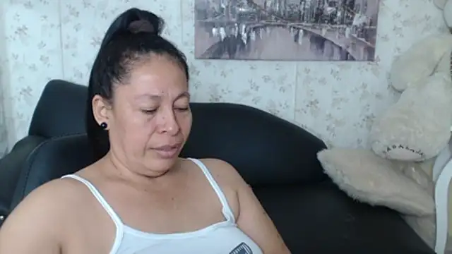 mature martina online show from 06/12/26, 09:30