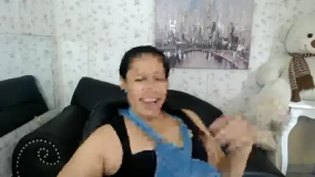 mature martina online show from 06/15/26, 08:33