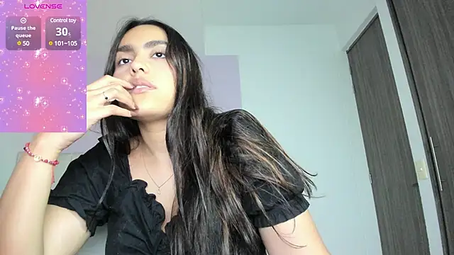 Snapshot of Mhia_palmer chatting on 02/23/25, 04:17 Mhia palmer online show from 02/23/25, 04:17