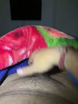 Snapshot of yourheroforfun chatting on 02/18/25, 06:58 yourheroforfun online show from 02/18/25, 06:58