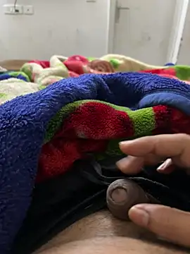 Snapshot of yourheroforfun chatting on 02/21/25, 07:10 yourheroforfun online show from 02/21/25, 07:10