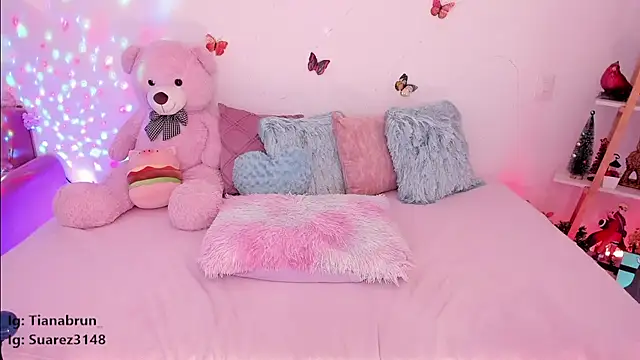 Zara uwu  online show from 02/20/25, 03:08