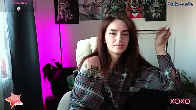 xx adrihanna xx online show from 02/12/25, 02:10