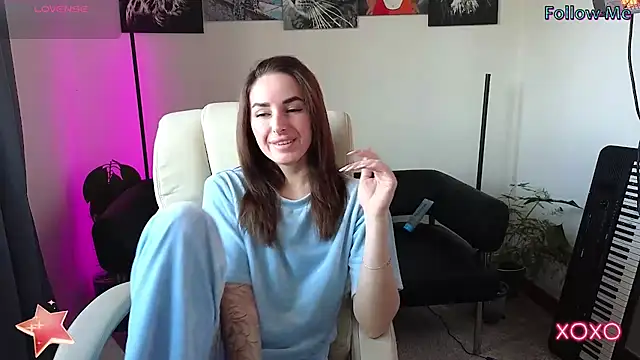 xx adrihanna xx online show from 02/28/25, 06:21